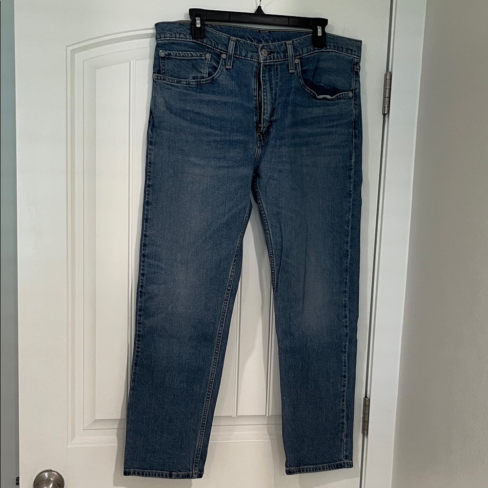 Classic Levi Strauss 502 Men's Blue Jeans W34 L30 (See photos for measurements)